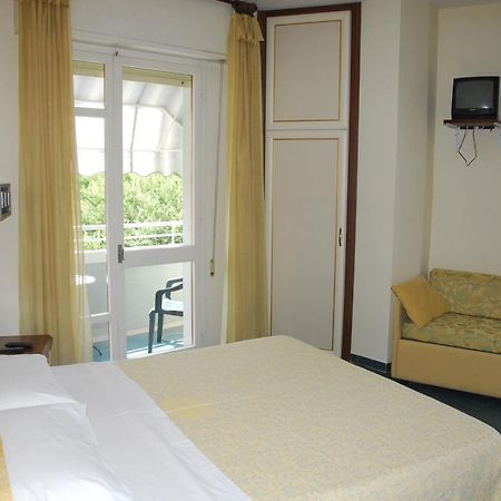 Hotel Nettuno Cattolica Eksteriør bilde