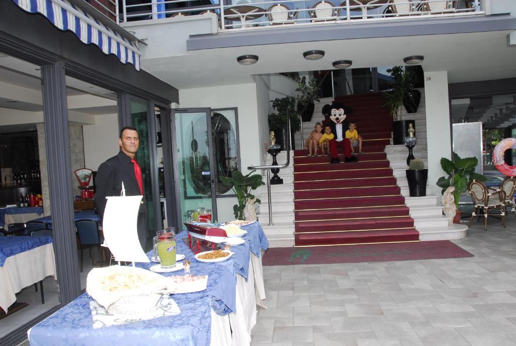 Hotel Nettuno Cattolica Eksteriør bilde