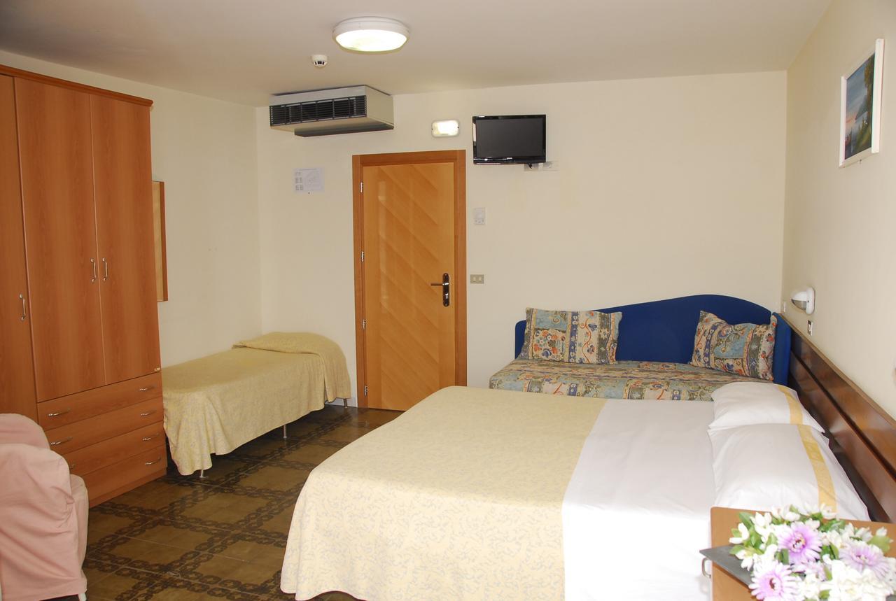 Hotel Nettuno Cattolica Eksteriør bilde
