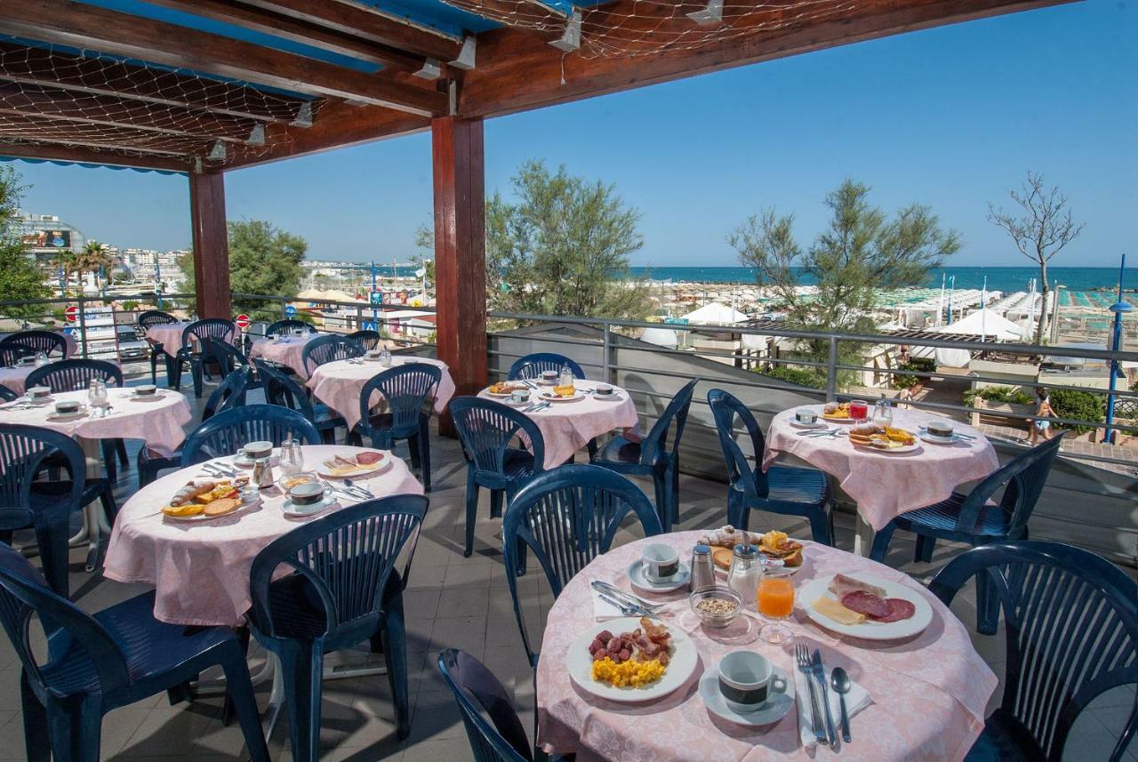 Hotel Nettuno Cattolica Eksteriør bilde