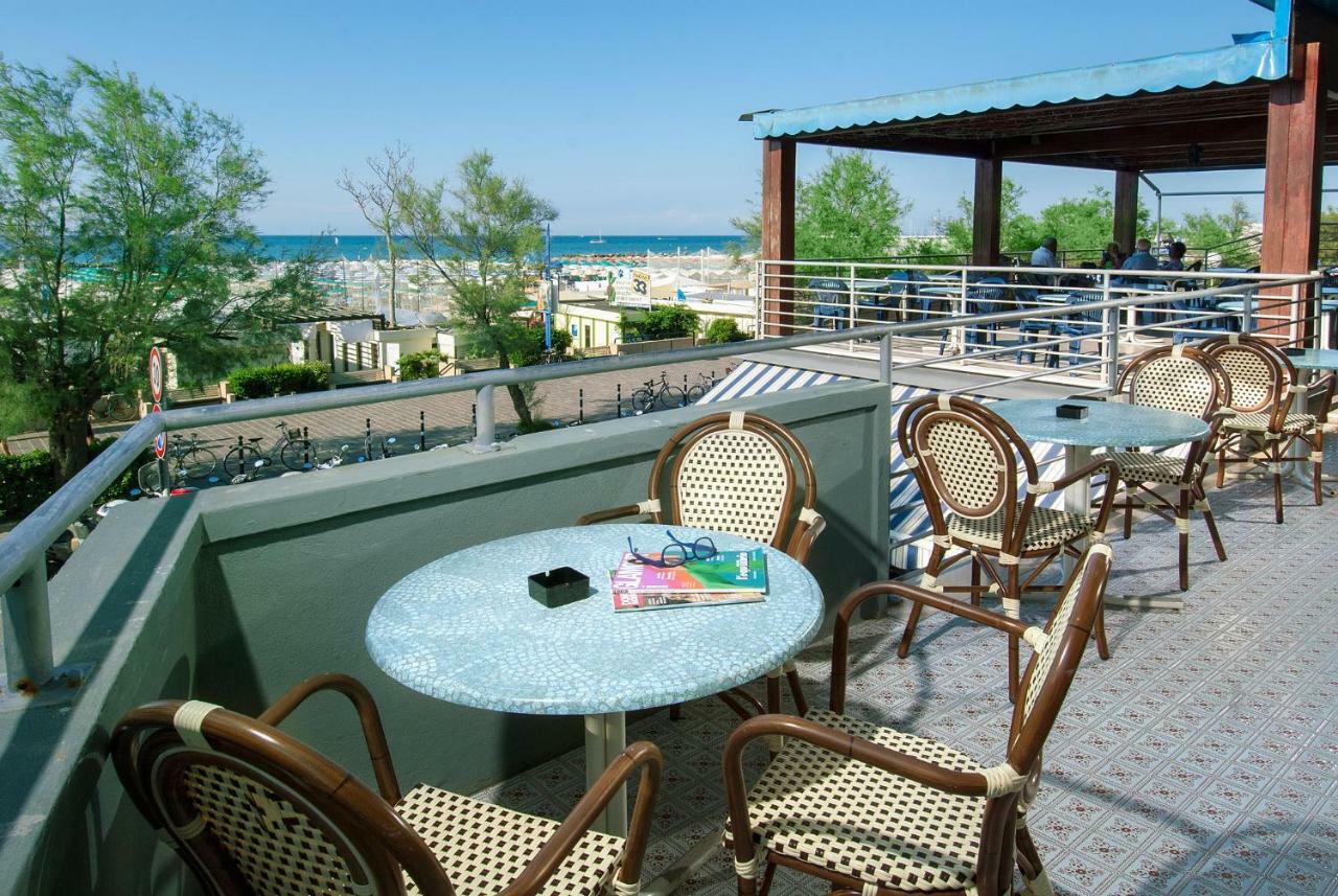 Hotel Nettuno Cattolica Eksteriør bilde