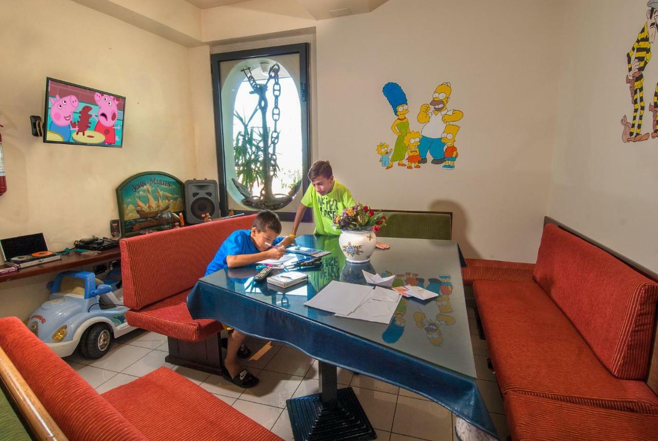 Hotel Nettuno Cattolica Eksteriør bilde