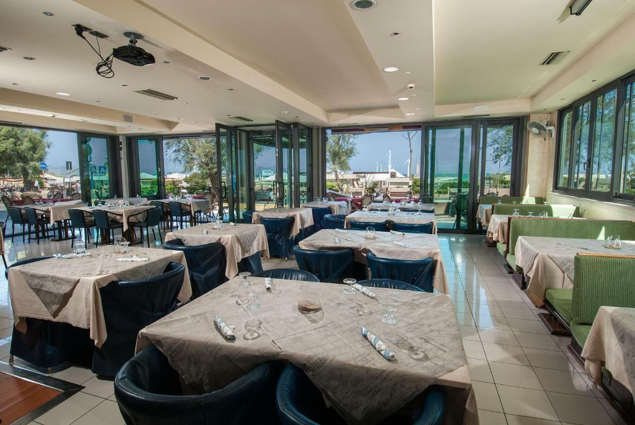 Hotel Nettuno Cattolica Eksteriør bilde