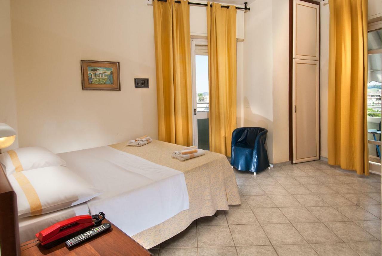 Hotel Nettuno Cattolica Eksteriør bilde