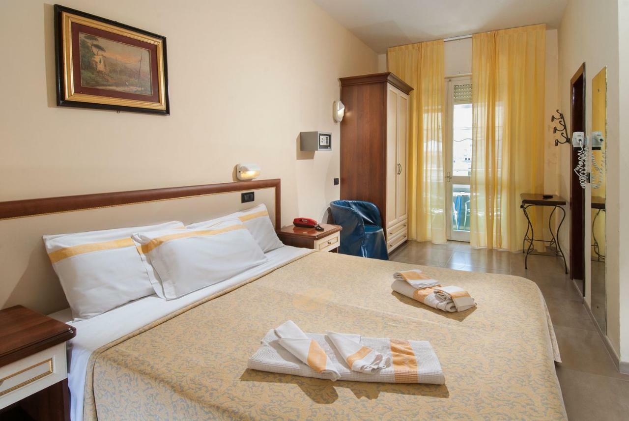 Hotel Nettuno Cattolica Eksteriør bilde